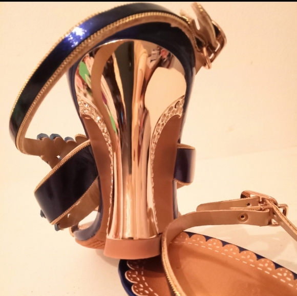 🎁 FREE GIFT IS INCLUDED 🎁 NWT NIB Rhinestone Slingback Heels Women Shoes - Picture 14 of 16